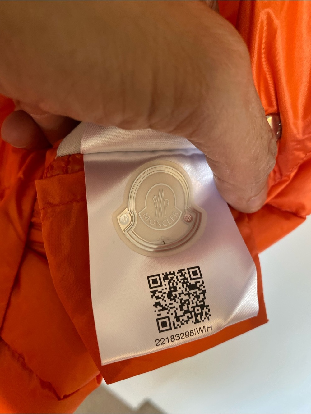 Moncler Longue Saison Orange Down Puffer Vest - Picture 11 of 11